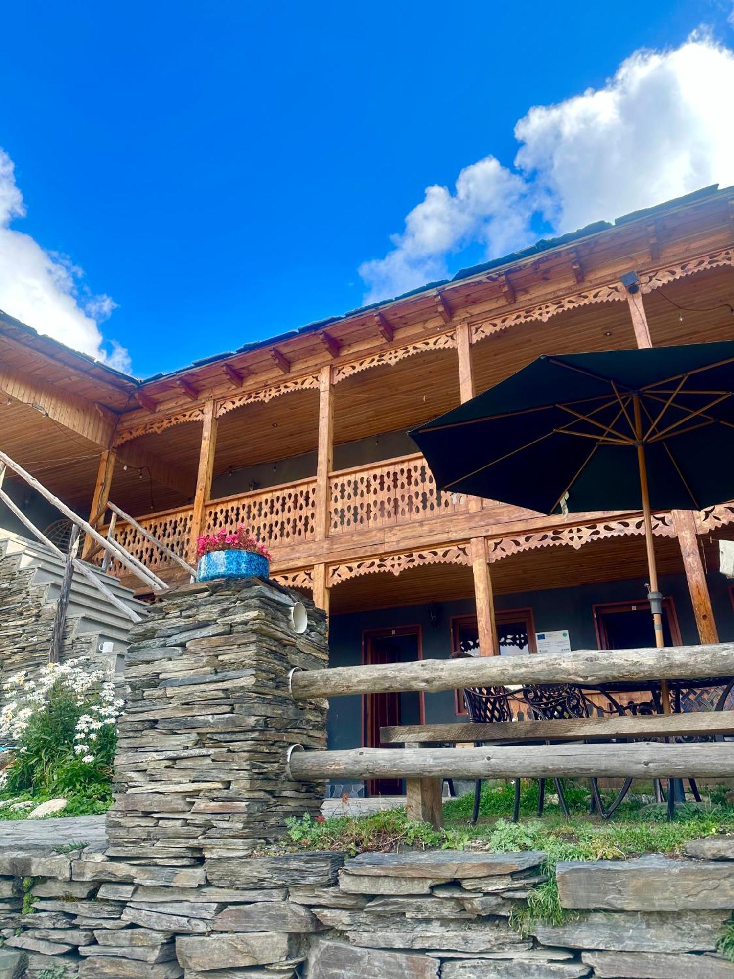 Guesthouse Lasharai Omalo Exterior foto